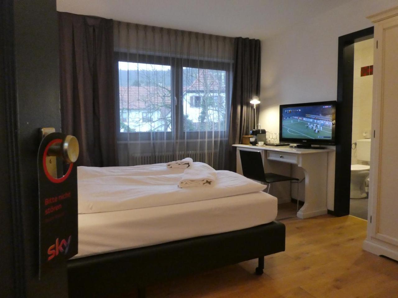 Hotel Restaurant Felderbock Nußloch Buitenkant foto